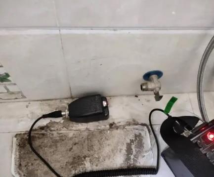 申扎屋顶漏水维修公司分享下卫生间漏水的危害及解决方法